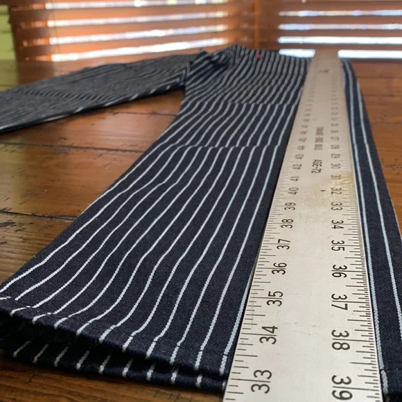 Levi’s Wedgie Straight Jeans - Picture 11 of 13